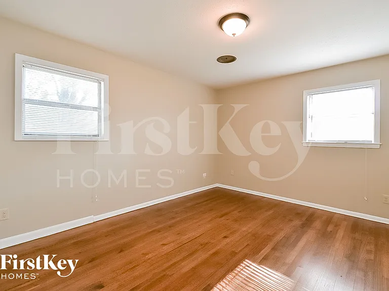 416 Cardinal Dr — Photo 9