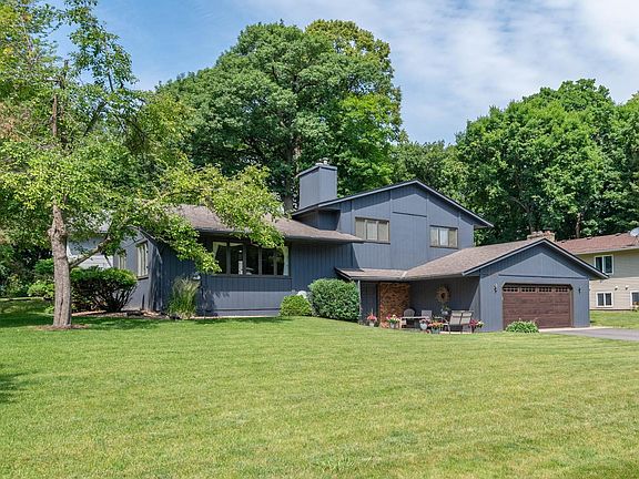 2nd image of 2685 Halstead Ln