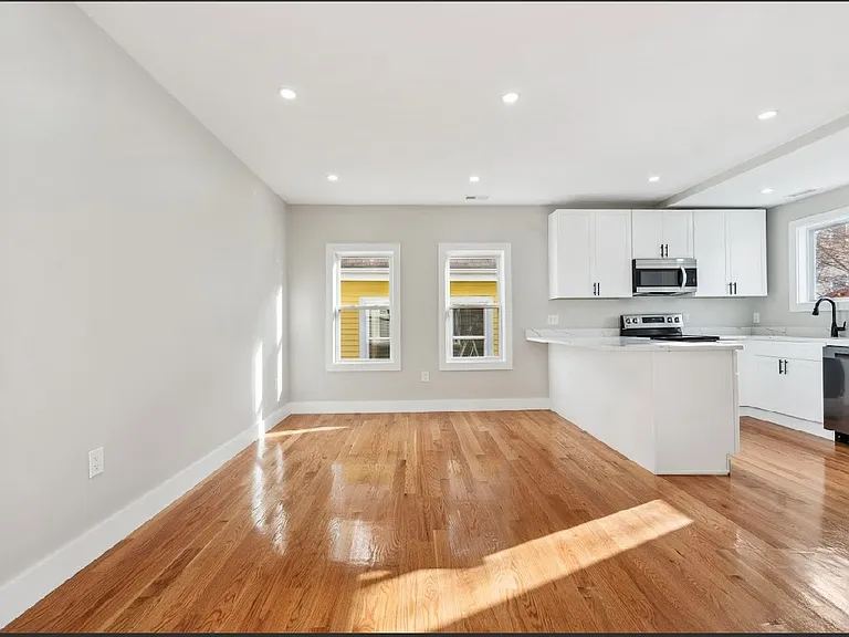 77 Reed Ave #2 — Photo 3