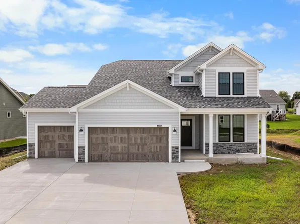 1499 Patton DRIVE, Hartford, WI 53027