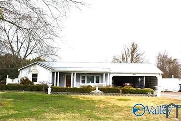 641 Guntersville Rd — Photo 1