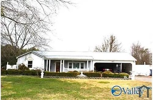 641 Guntersville Rd Photo 1