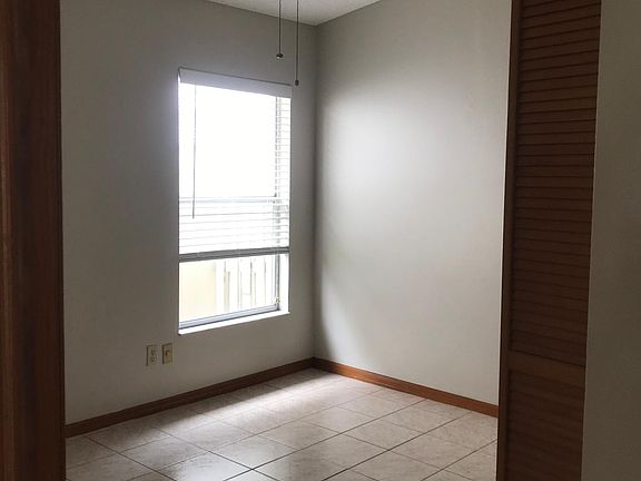 4th image of 2342 Quaker Ct