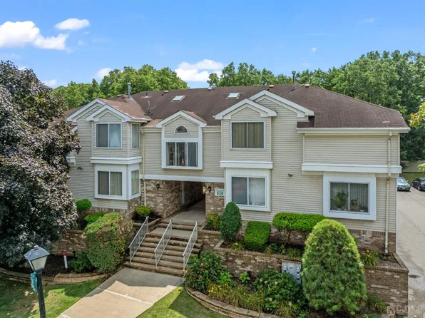 3002 Madaline Dr, Avenel, NJ 07001