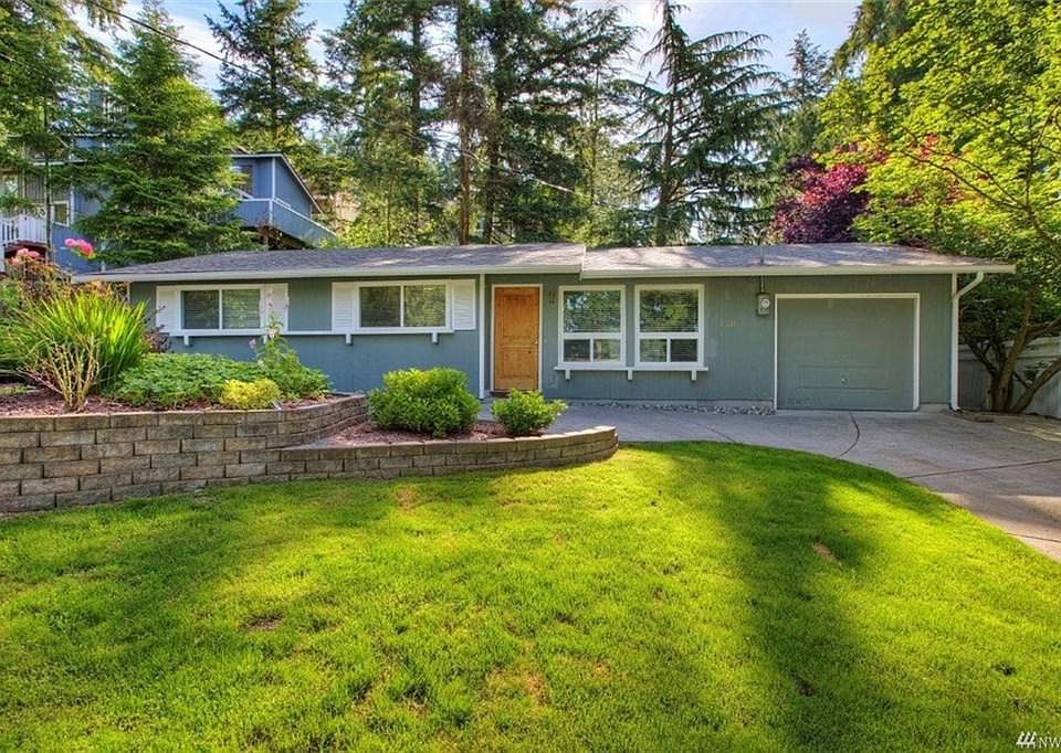 1st image of 1204 211th Ave NE