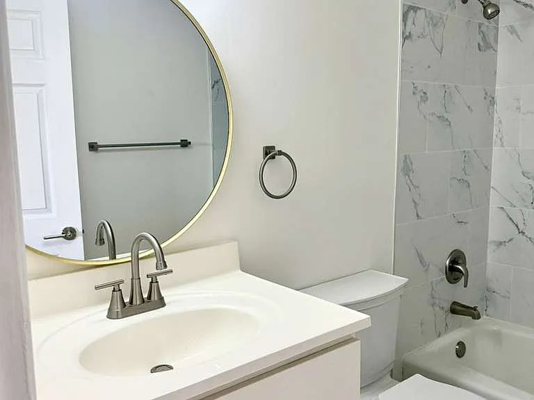 1 Warren Lodge Ct #2D — Photo 12