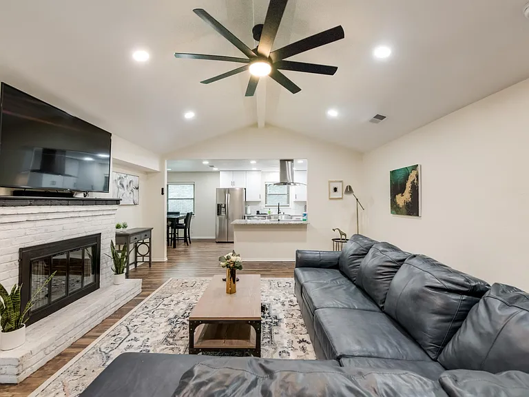 7754 Querida Ln — Photo 14