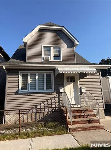 268 Castle Ter — Photo 1
