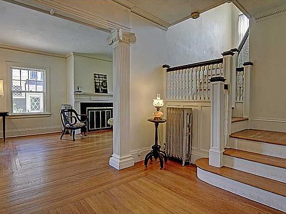 5th image of 108 Shaw Ave