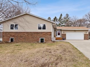 8285 Cleadis Ave, Inver Grove Heights, MN 55076