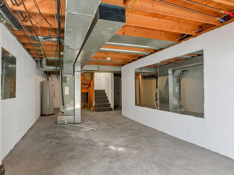 1747 Hightower Dr — Photo 31