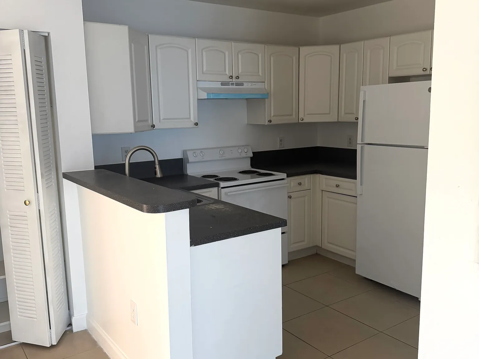 1 bed, 746 sqft, $1,700 — Photo 3