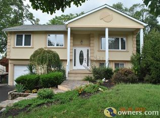 32 Kilmer Dr, Manalapan, NJ 07726