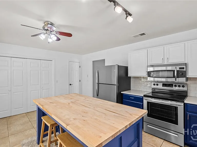 114 Saint Andrews Way — Photo 14