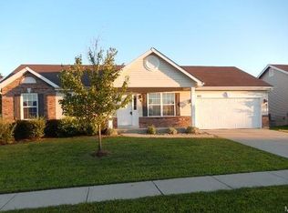 923 Stone Crossing Dr, Wentzville, MO 63385