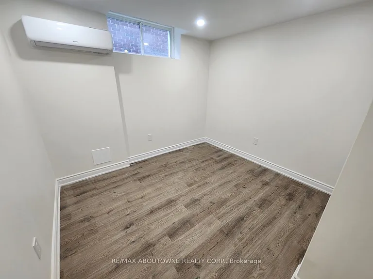 203 Rockledge Dr #LOWER — Photo 10
