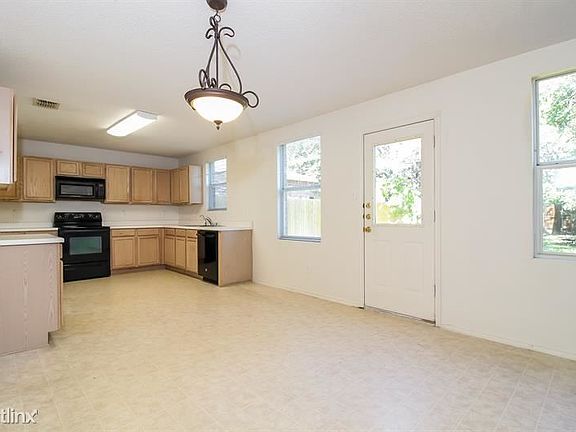 5th image of 3411 Clydesdale Dr