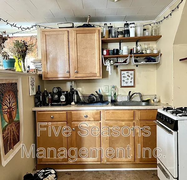 19 Grant St #7 — Photo 12