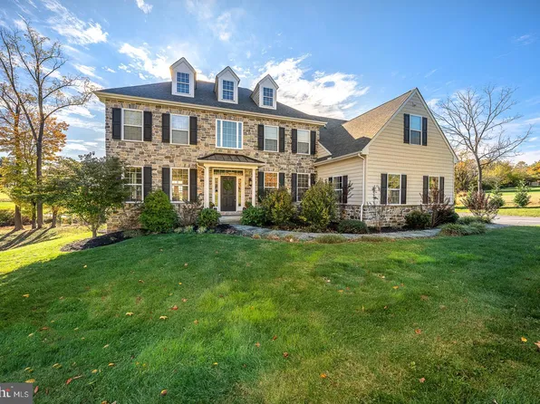 25 Broomall Ln, Glen Mills, PA 19342