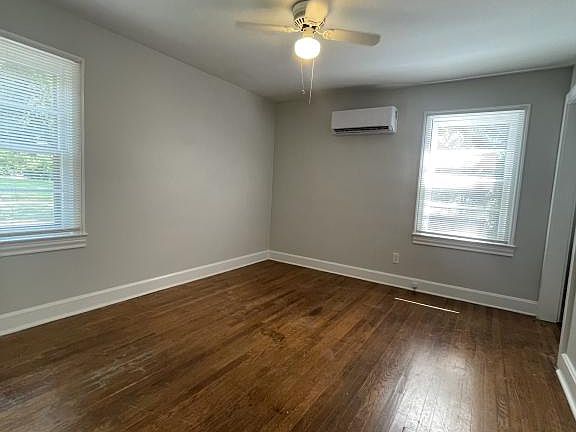 5th image of 117A White Oak Dr