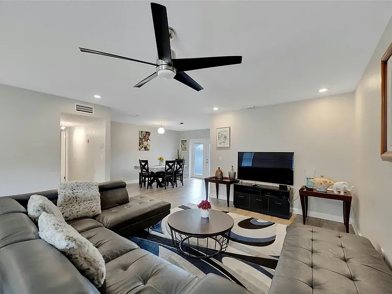 6803 Santa Monica Ct — Photo 5