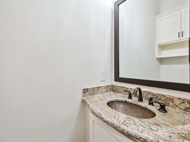 215 Malone St — Photo 42