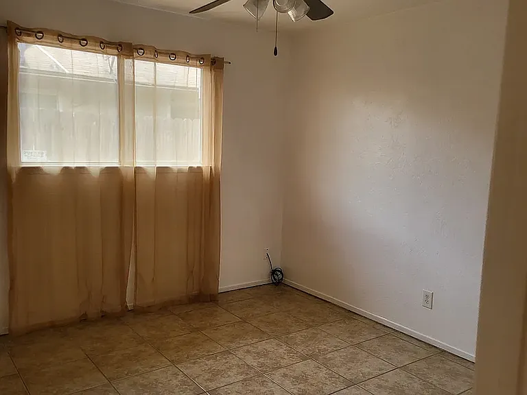 1019 S Demaree St — Photo 55