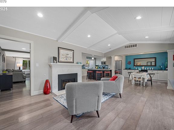 4th image of 8444 SW 58th Ave