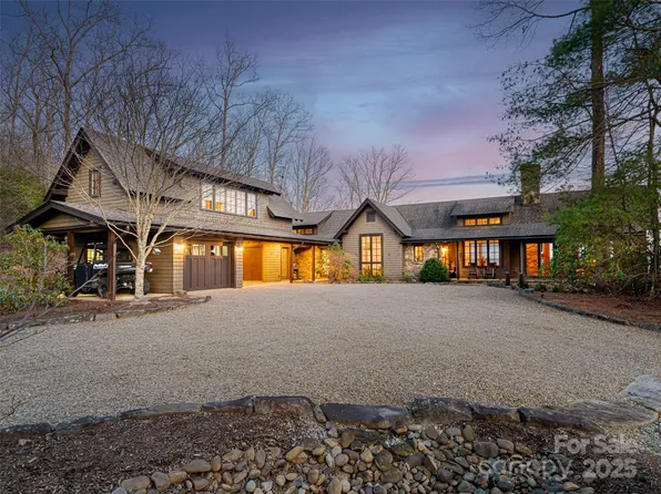 355 Doghobble Rd, Lake Toxaway, NC 28747