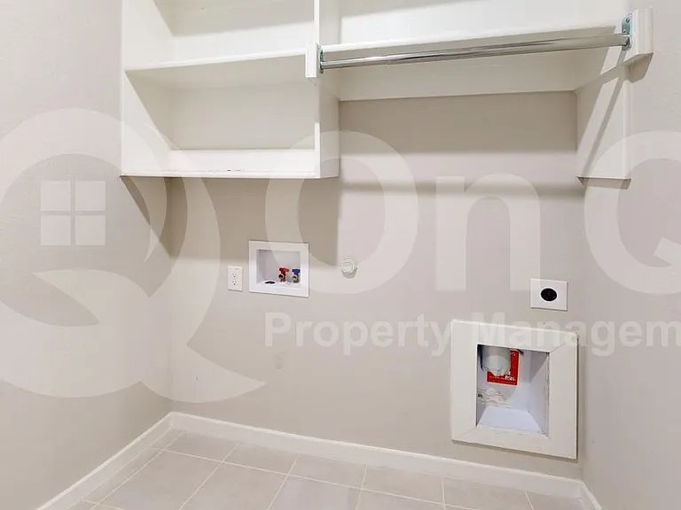1323 Great Sand Dune St — Photo 21