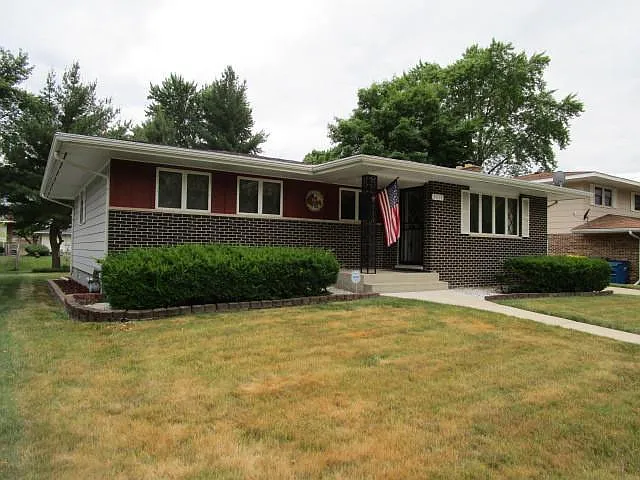 3019 191st Pl photo 1