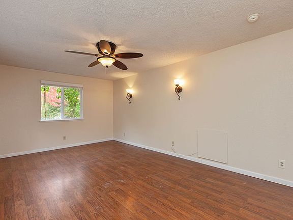 2nd image of 12220 190th Avenue Ct E