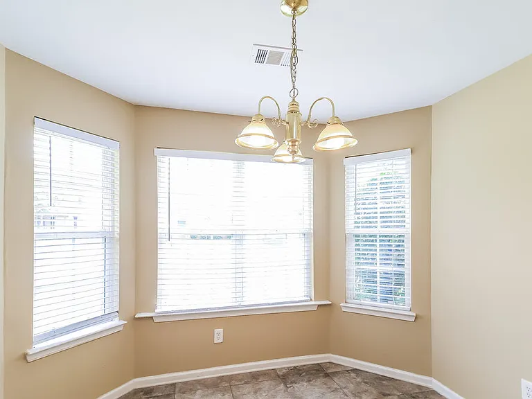 295 Lakeview Trl — Photo 7