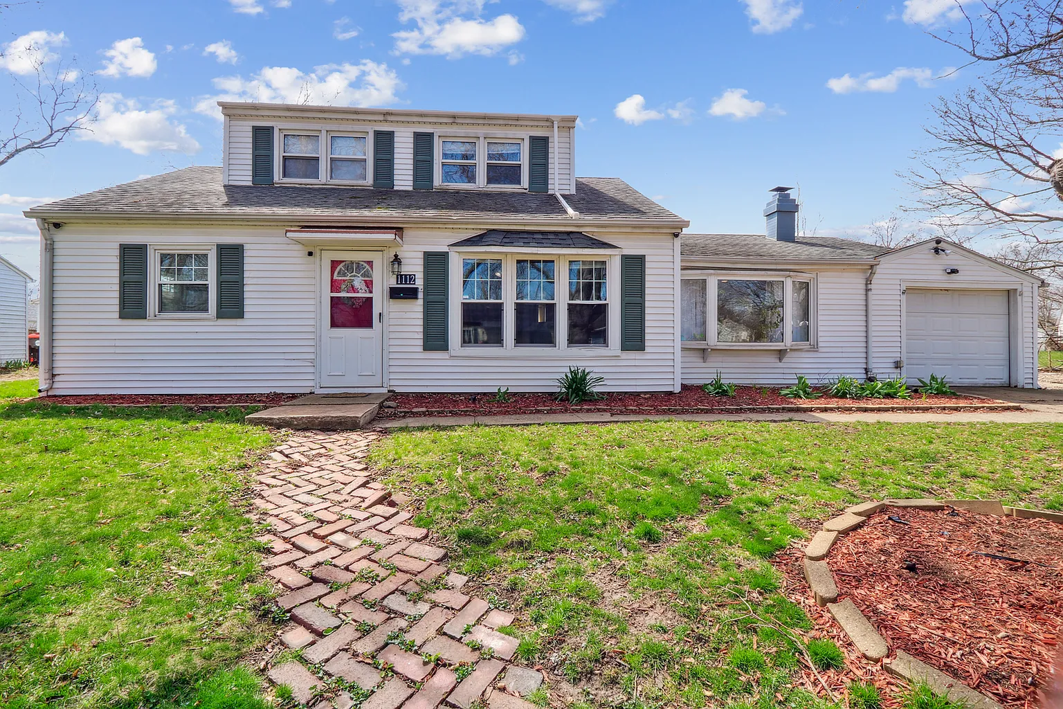 1112 Fairlawn Dr photo 1