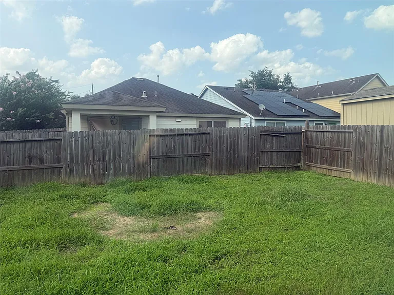 8103 Forest Glen Dr — Photo 19