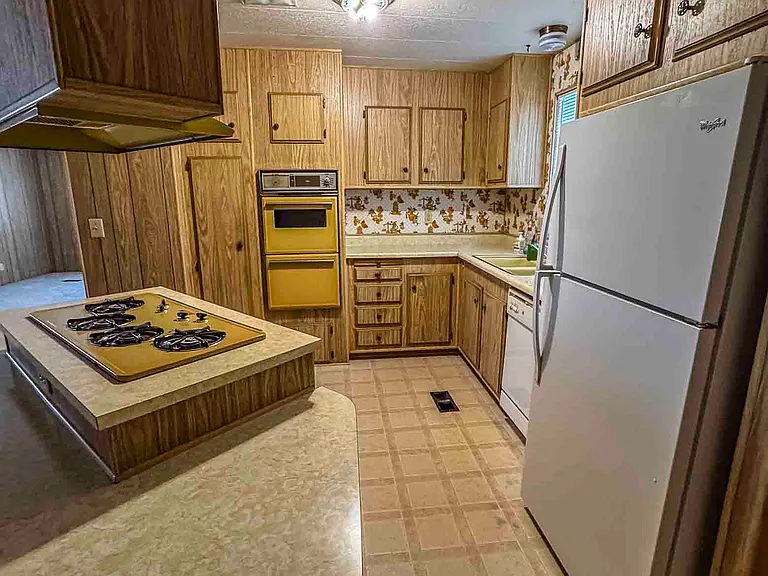 1270 Kingslane Ct — Photo 12
