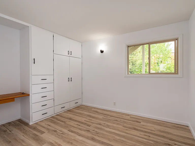 121 Pinewood Ln #B1 — Photo 10