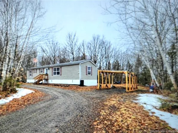 616 Scotch Lake Rd, Queensbury, NB E6L 1L3
