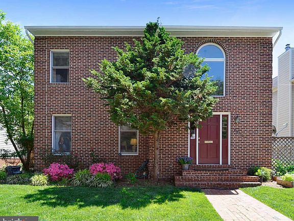 2nd image of 2235 N Albemarle St