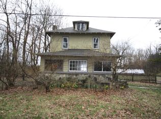 9150 Almena Dr, Kalamazoo, MI 49009
