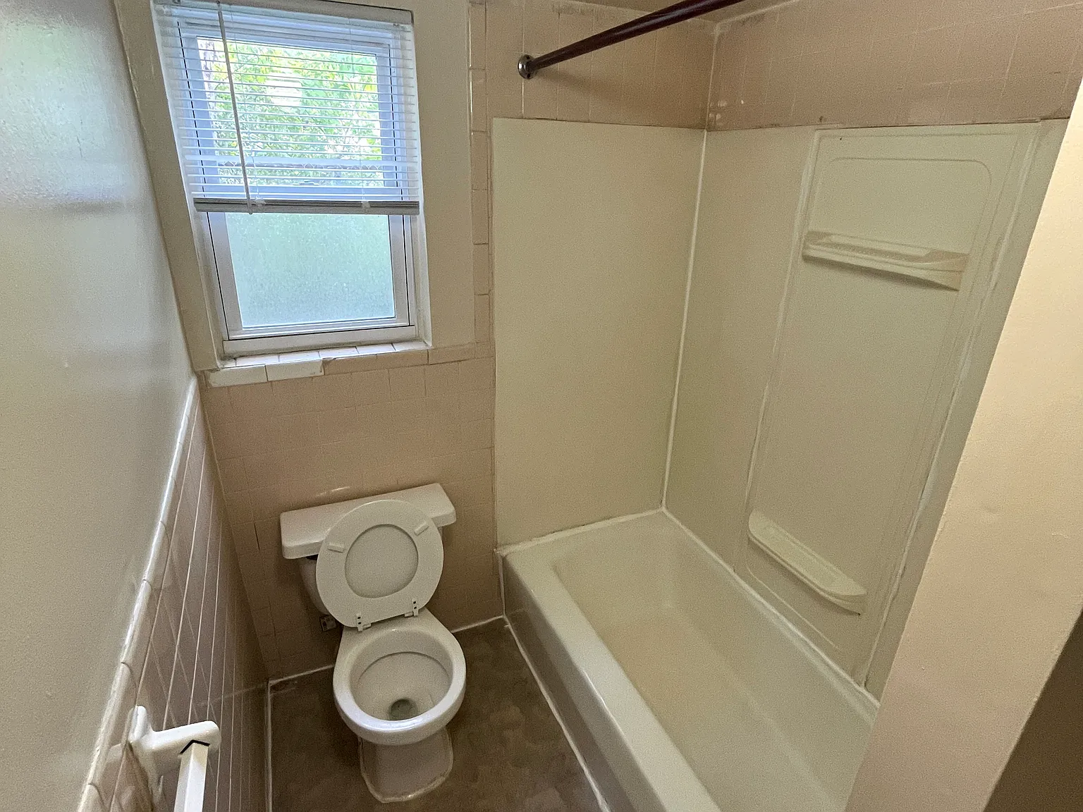 Amber Court — Photo 2