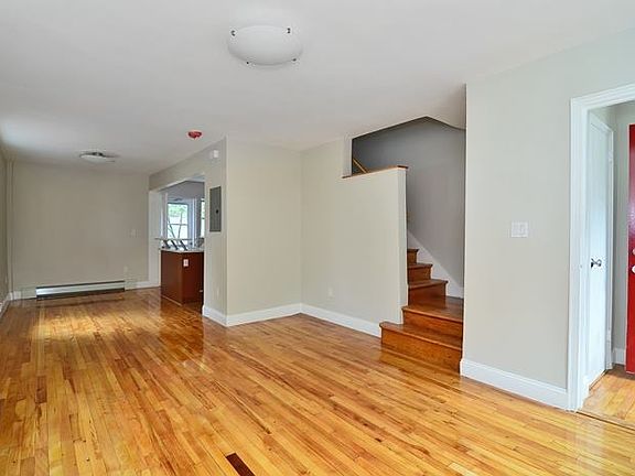 5th image of 11037 64th Ave #1
