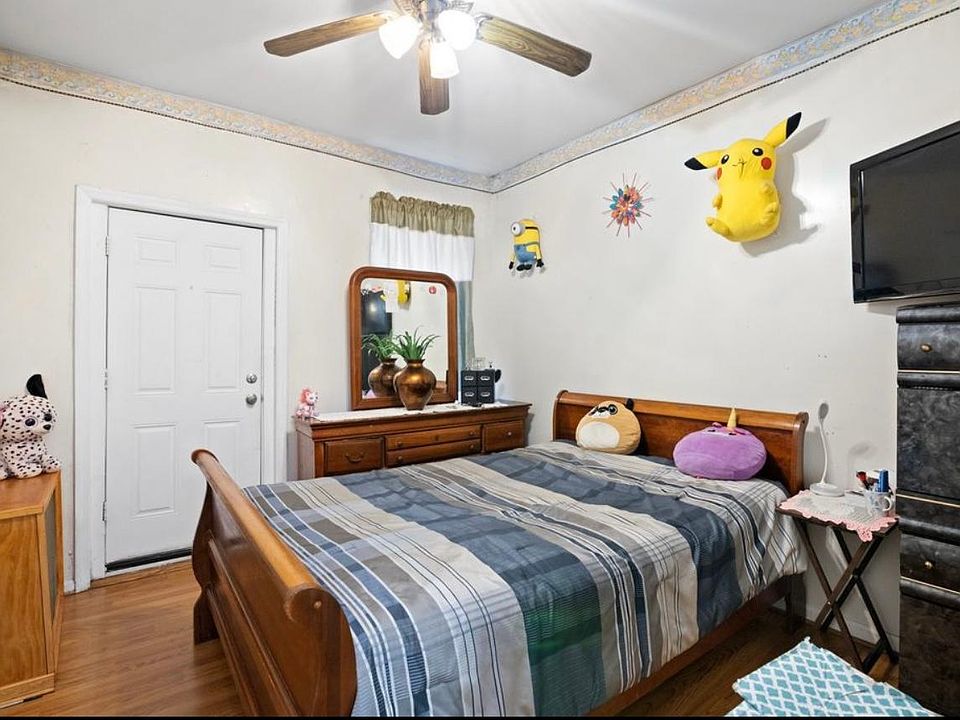 2nd image of 692 Logan St Floor 2