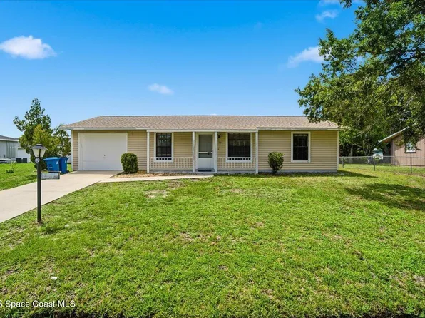588 Tropicaire Ave SW, Palm Bay, FL 32908