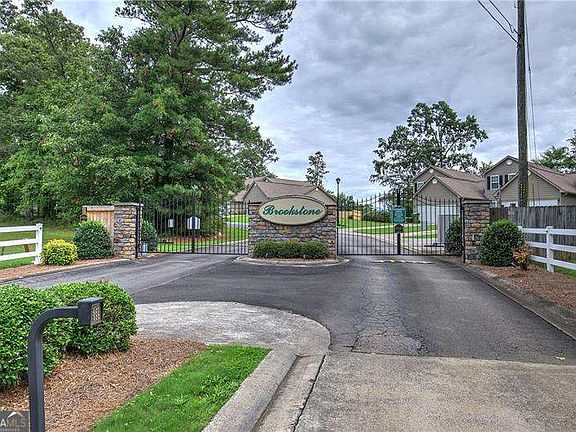 3rd image of 534 Hamilton Way #3