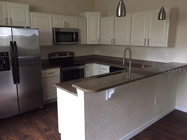 3 bed, 2.5 bath, 1364 sqft, $2,350 — Photo 2