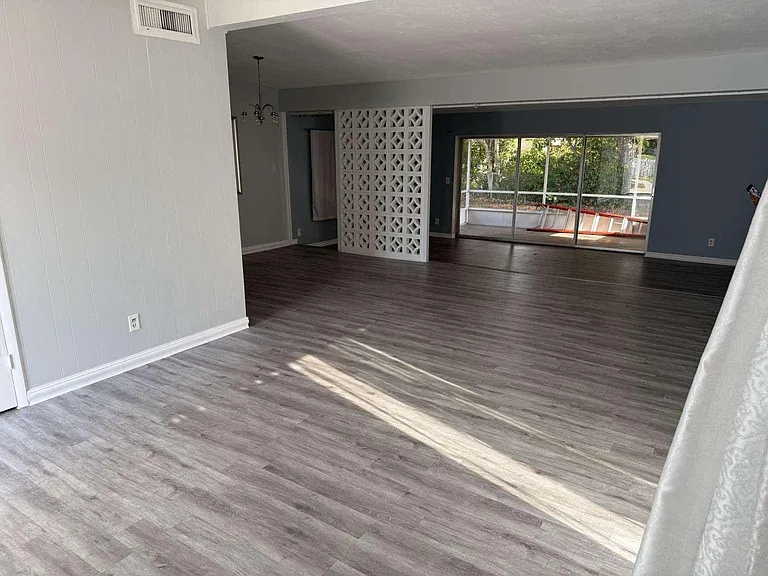400 E Prima Vista Blvd — Photo 5