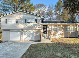 820 San Miguel Dr, Stone Mountain, GA 30083