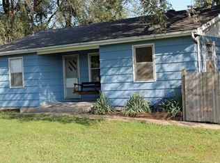 162 NE McQuerry Rd, Grain Valley, MO 64029