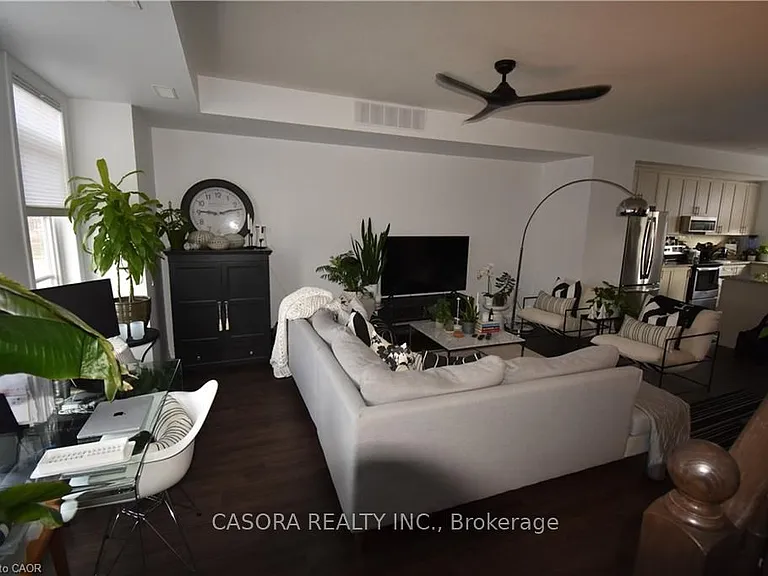2362 New St #5 — Photo 6
